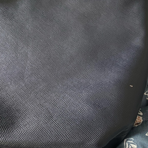 Kenneth Cole Reaction Navy Blue Tote Bag - Picture 4 of 9